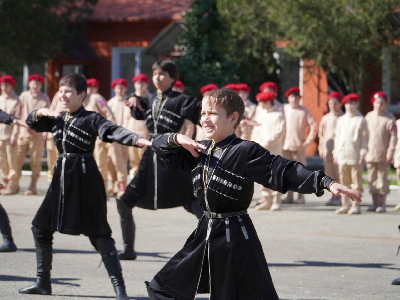 В Кизляре прошло официальное открытие детского оздоровительного лагеря «Юность»